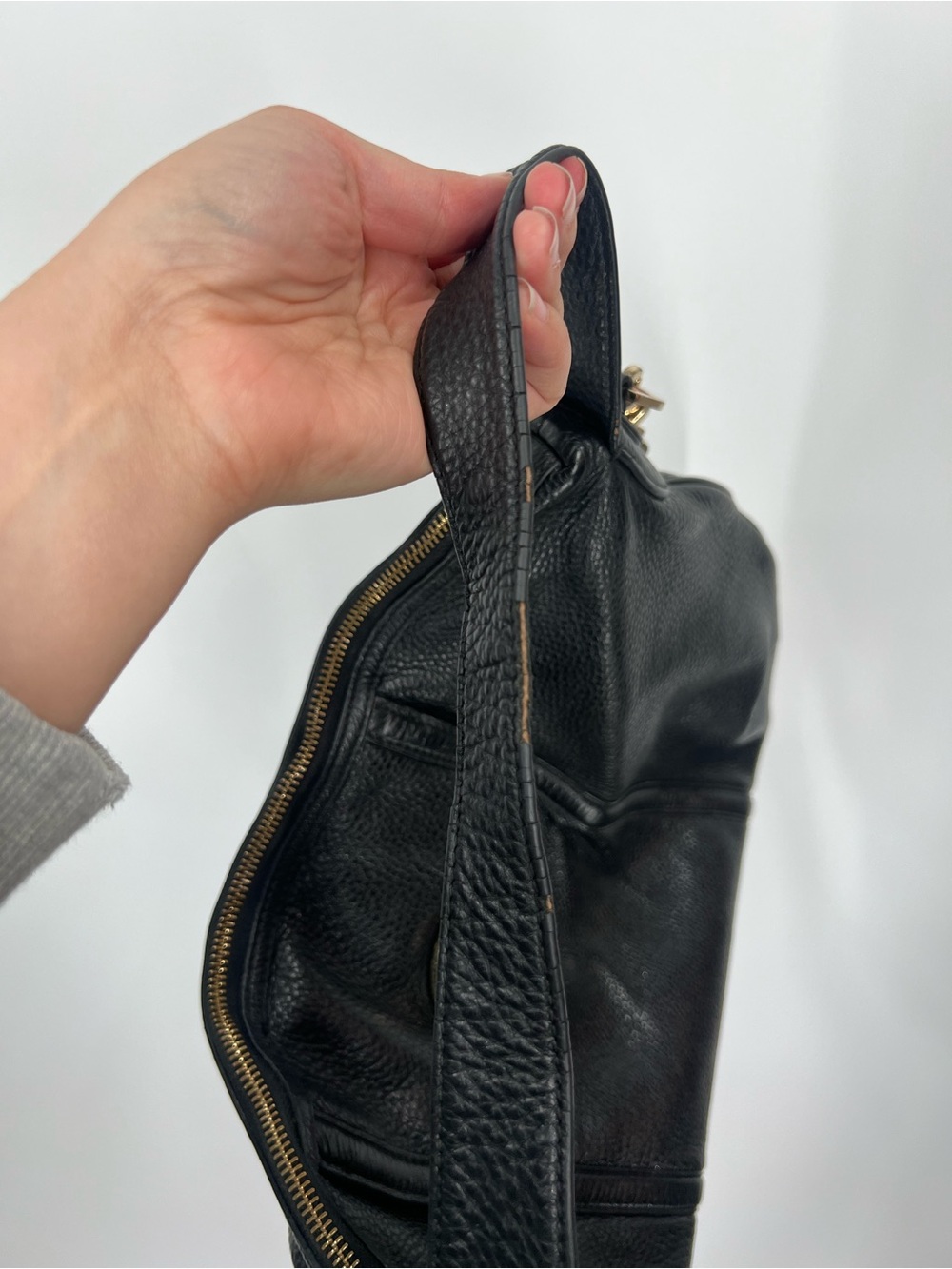 Tory Burch Amanda Flat Hobo Black Leather Shoulder Bag with Gold Accent - Picture 5 of 16